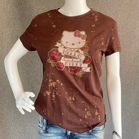 RARE Hello Kitty Distressed Rose Tattoo Ed Hardy Style Tee T-Shirt M - Picture 1 of 7